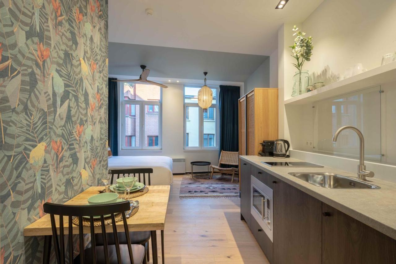 Shway - The Light Blue Parrot Apartment Antwerp Exterior photo